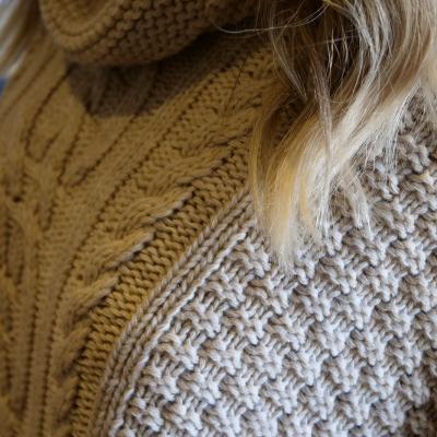 PONCHO ARANES BEIGE HUNTFIELD CAZA