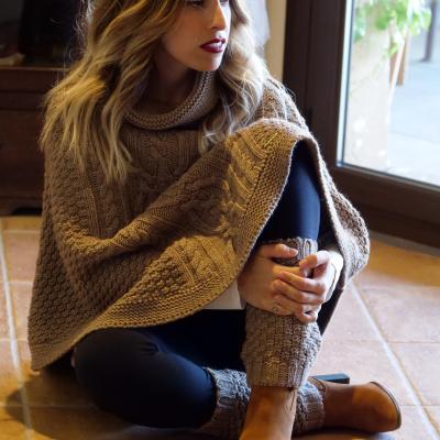 PONCHO ARANES BEIGE HUNTFIELD CAZA