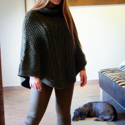 PONCHO ARANES BEIGE HUNTFIELD CAZA