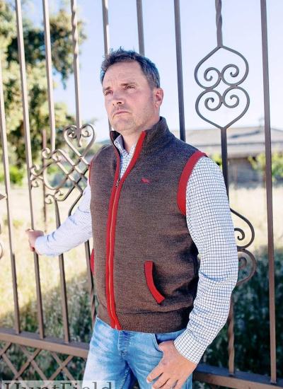 CHALECO DE PUNTO DE CABALLERO MARRON CAZA