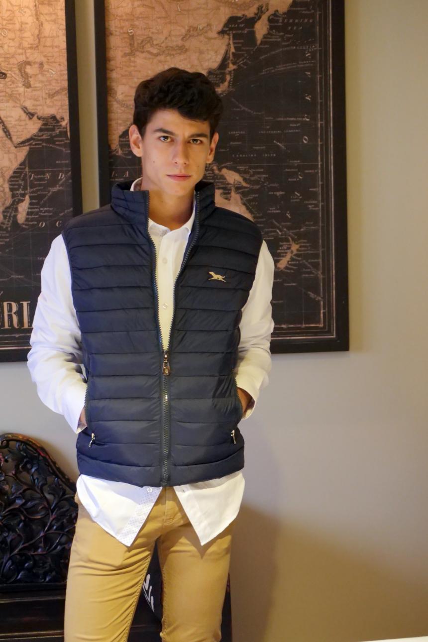 chaleco azul hombre